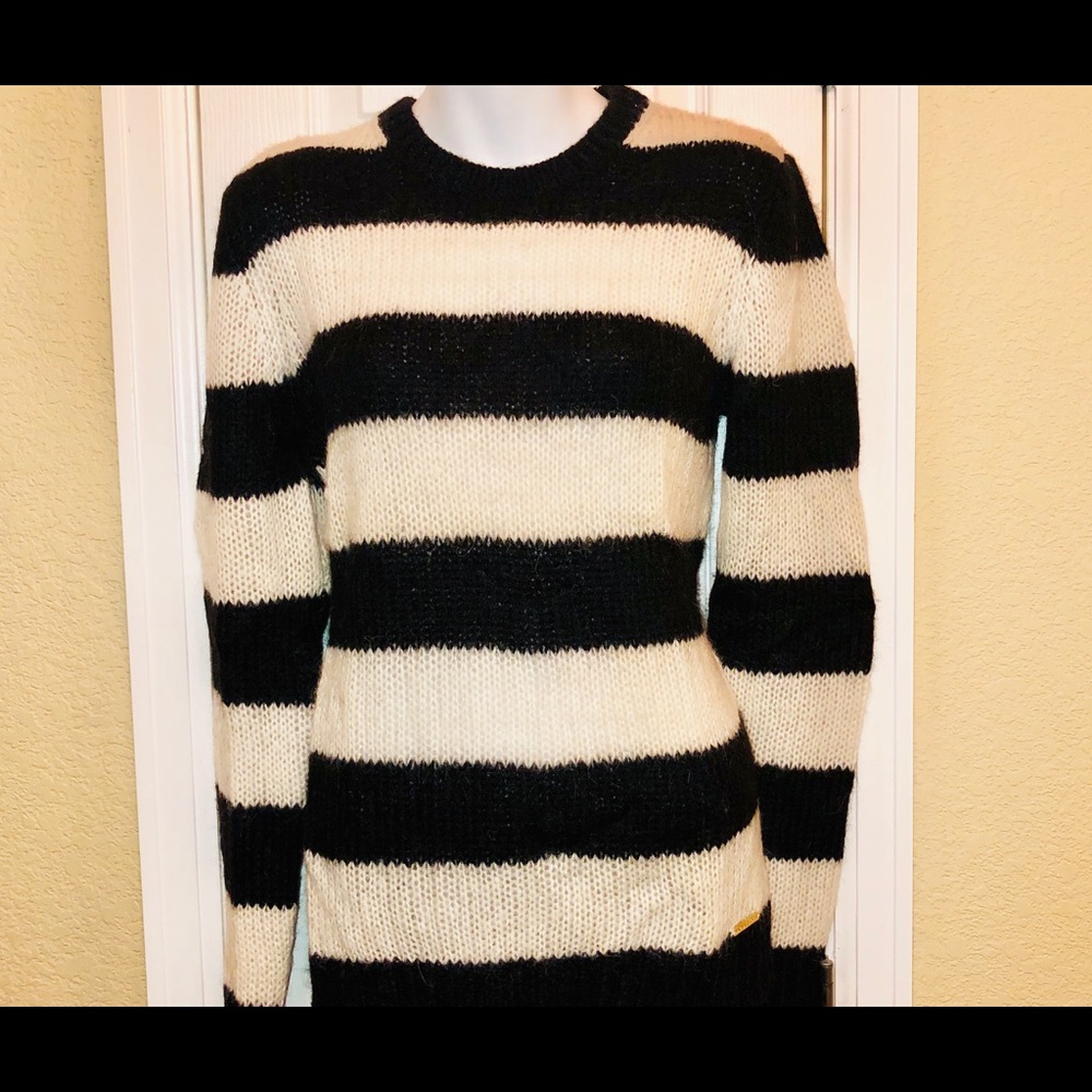 MICHEAL KORS SWEATER
